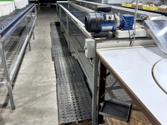 Fruit Packing and Grading Bench