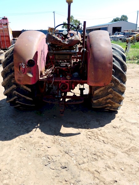 1961 International 660 Tractor 