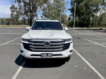 2022 300 series  Toyota landcruser wagon  VX model 