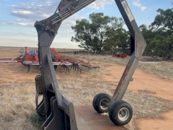 Cotton module handler / bale grab McCormack Industries