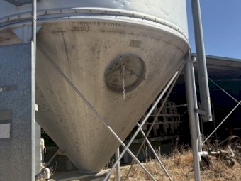 Kotzur 25 cubic metres / 17 tonne pellet silo with blower in excellent condition. 