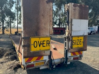 1998 Lusty Beaver Tail Plant Trailer