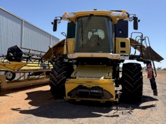 New holland CR 960 +honeybee 94c