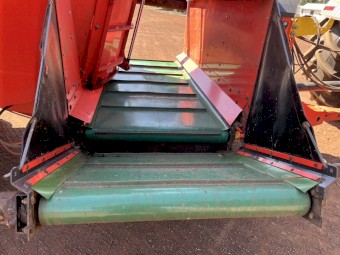 2021 Kuhn 30.2 CL Feed Mixer