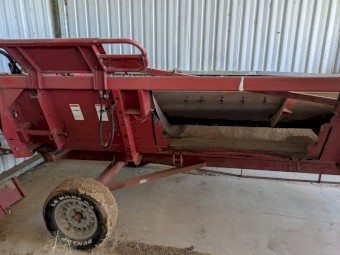 Case IH 1688 with 36ft 1040 front and 1015 pickup