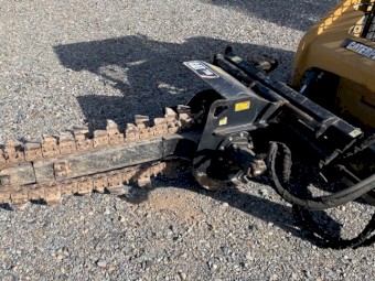 T9B Caterpillar Trencher attachment with manual side shift suit skid steer wheeled loader or track loader