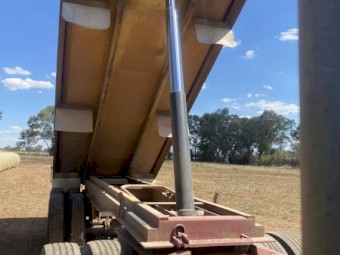 3 axle tipping Dog trailer 