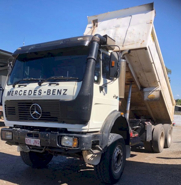 Tipper Truck - 1985 Mercedes 2222 Tandem Truck $18,000 + GST | Registered, COI til JUL | Ready for Work