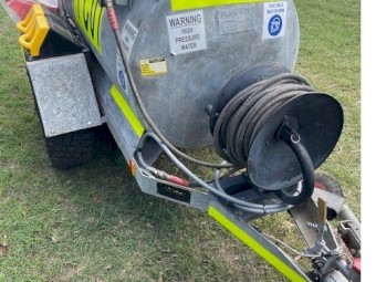 Diesel pressure cleaner site trailer