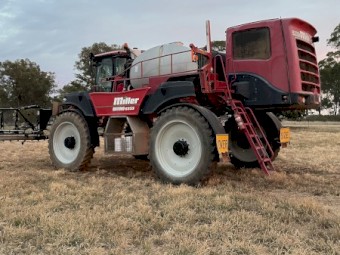 2017 Miller Nitro 6333 Sprayer