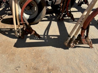 Flexicoil 820 bar &Simplicity 3 bin 6000 cart