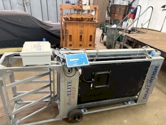 BreedElite Auto Drafter and Scale