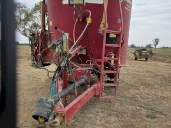 BvL Dual Blade Mixer Wagon