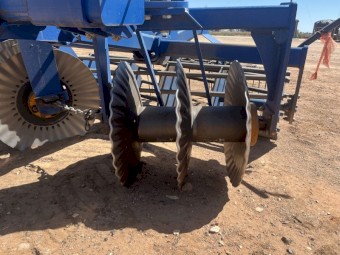 2012 Grizzly Wheel Track Renovator