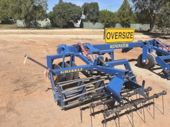 2012 Grizzly Wheel Track Renovator