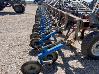 Flexicoil ST820 and 2320 Seed Cart