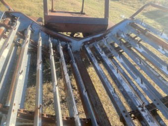 Pearce Offsider Round Bale Feedout Machine