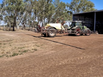 2021 Hardi Navigator 4000 Boom Spray