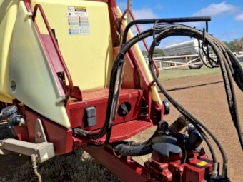 2021 Hardi Navigator 4000 Boom Spray