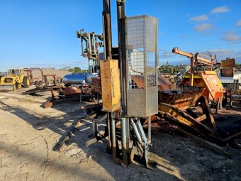 Lyco Hydraulic Post Driver with Hydraulic Sideshift and Hydraulic Auger