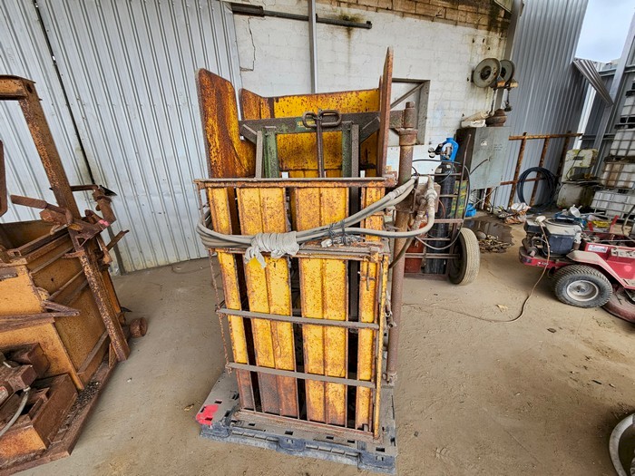 Morton Baker MK2 Wool Press