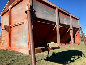 10 tonne Fertiliser Field Bin Gravity Discharge