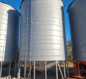 Silos 8 @70T Excellent Condition Must Sell