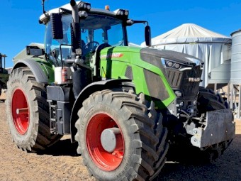 2022 Fendt 933 G7 Profi + Tractor