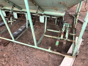 Vennings rear discharge seed super unit 