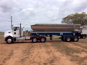 2010 Kenworth T388 Day Cab Prime Mover