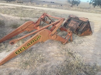 Belarus MTZ-82 Tractor and Loader