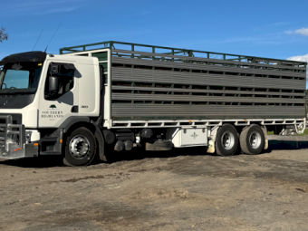 2017 Volvo FE 320 - with Stock Crate