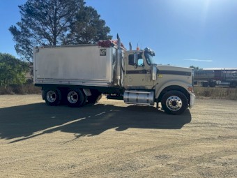 2008 International Eagle 9900 Tipper