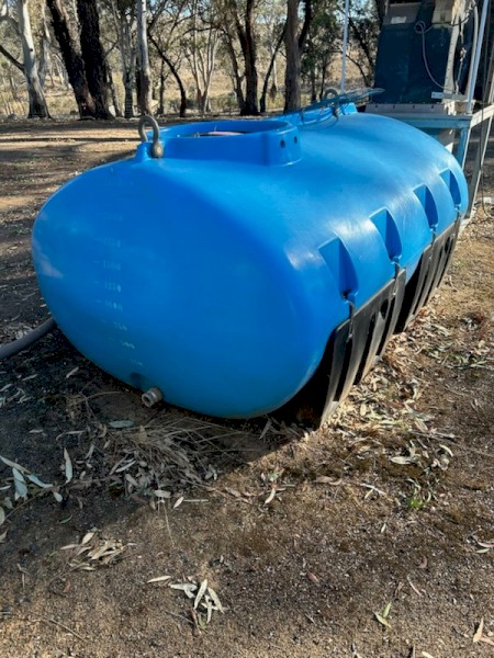 Poly Tank 2000ltr Cartage Tank
