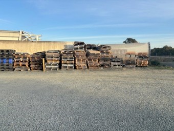 Wooden pallets x260