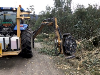 2011 New Holland T6030 