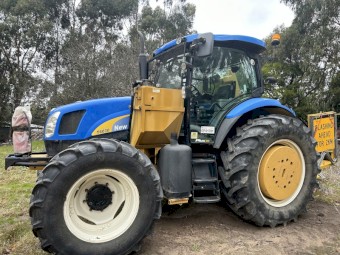 2011 New Holland T6030 