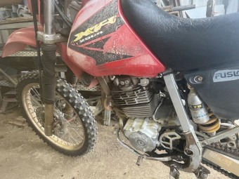 2003 Honda XR250 motorbike