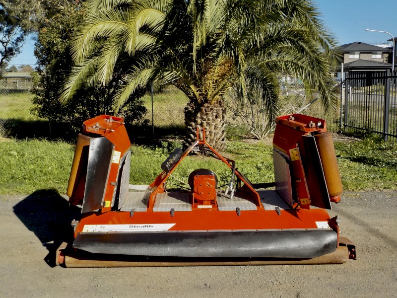 Late model 11/2018 Trimax Stealth S3 340 PTO Folding-Winged Wide-Area Slasher/mower