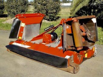 Late model 11/2018 Trimax Stealth S3 340 PTO Folding-Winged Wide-Area Slasher/mower