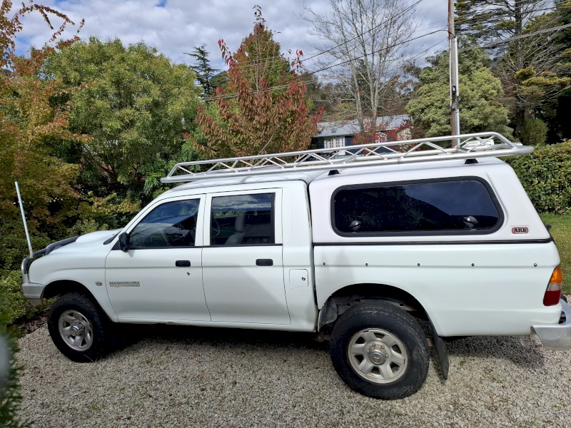 JARAM ROOF RACK & ARB CANOPY MITSUBISHI TRITON FITS MODELS 1996-2006 WILL NEGOTIATE TO SELL SEPARATELY 