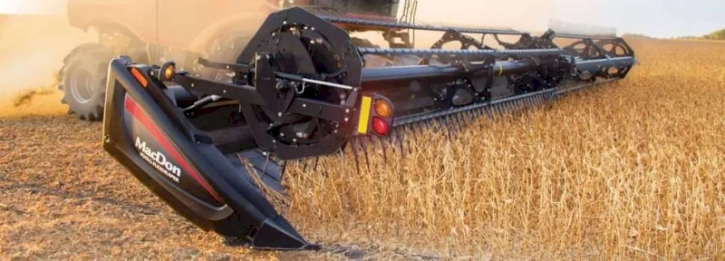 WANTED MacDon 40ft Rigid or Flex Front with CNH Adapter