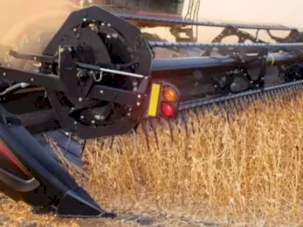 WANTED MacDon 40ft Rigid or Flex Front with CNH Adapter