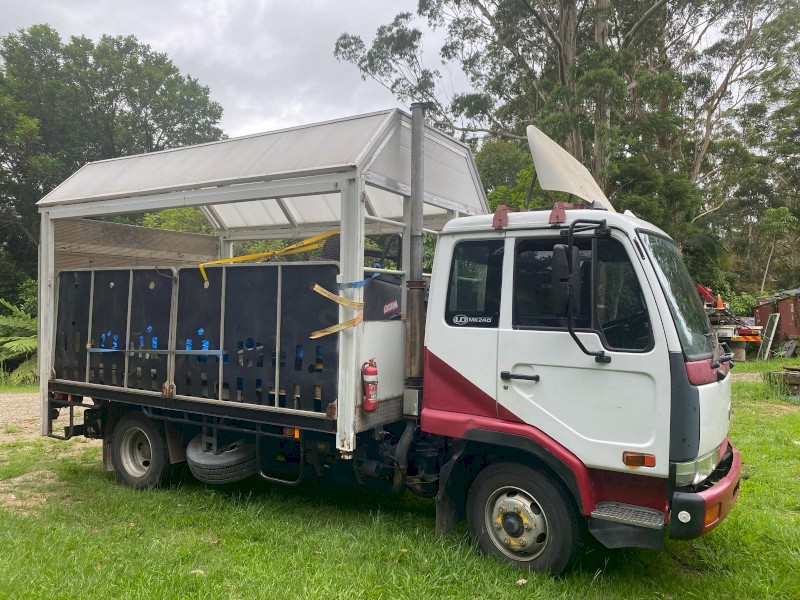 2007 Nissan ud mk240