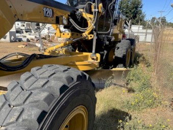 2022 CAT 120M Grader