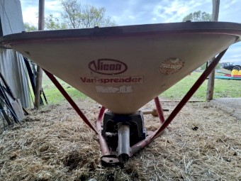 VICON VARI SPREADER CONE 750 FERTILISER SEED SPREADER 