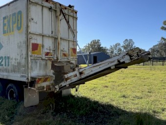 Walking Floor Trailer, Mercedes Prime Mover