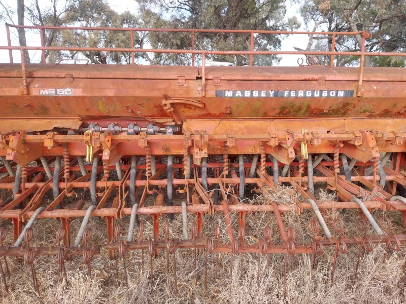 Massey Ferguson 80 Tyne Combine