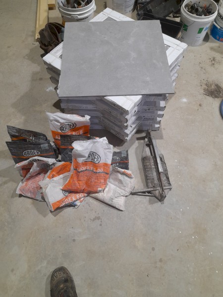 Large format floor and wall tiles