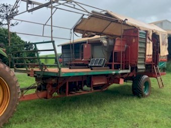 Kverneland UN5300 single row Potato Harvester 